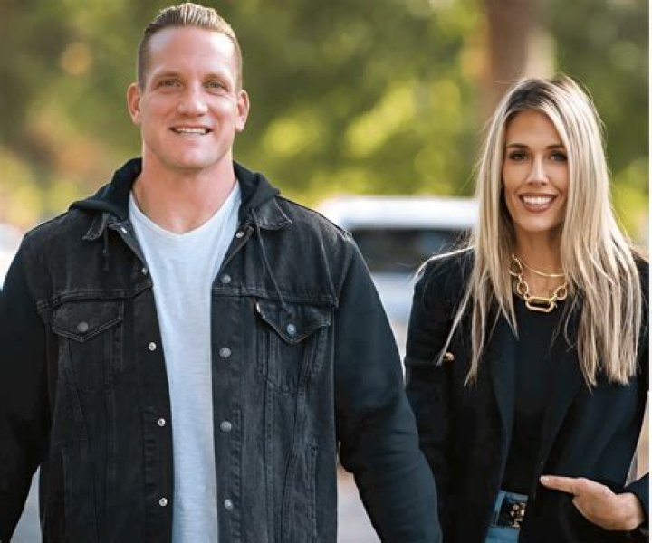 Aj Hawk Wife
