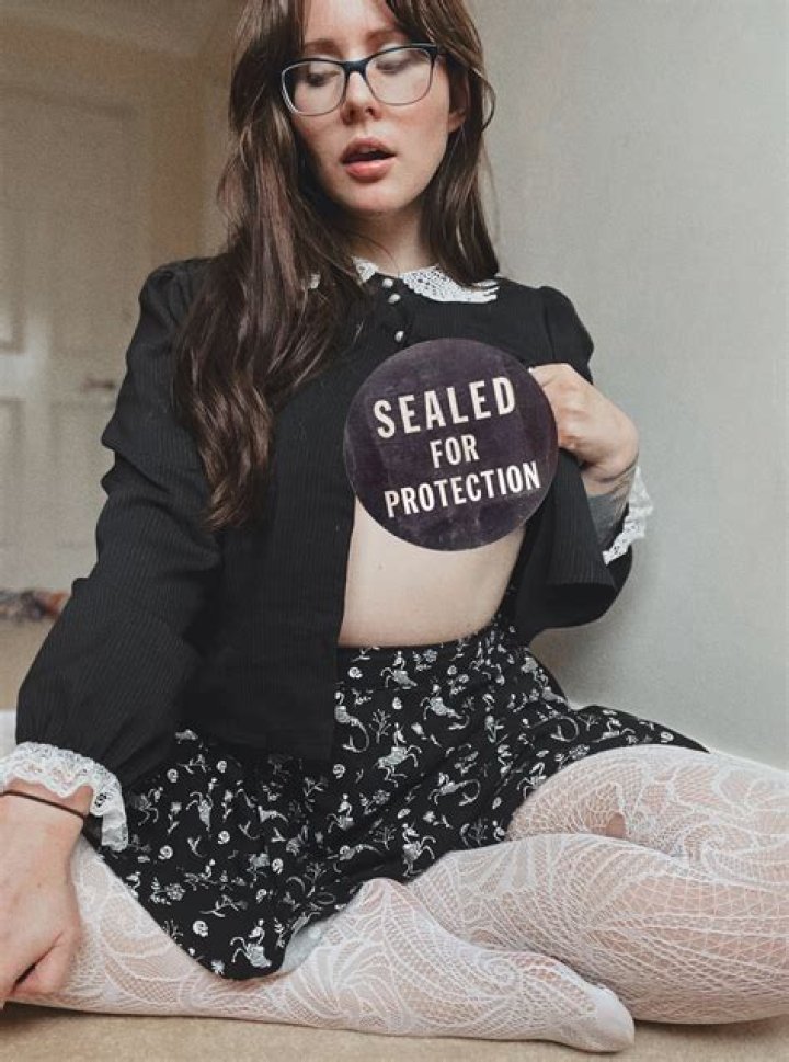 Alice Cottonsox OnlyFans Leaks: Ethical And Legal Concerns