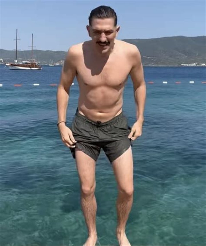 Andrew Schulz Height