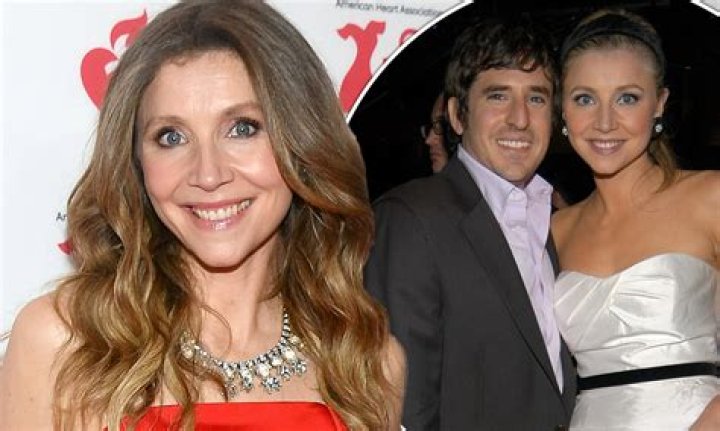 Sarah Chalke's Relationship: A Deeper Look