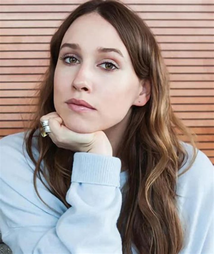 The Mesmerizing World Of Sarah Sutherland: A Hollywood Legacy