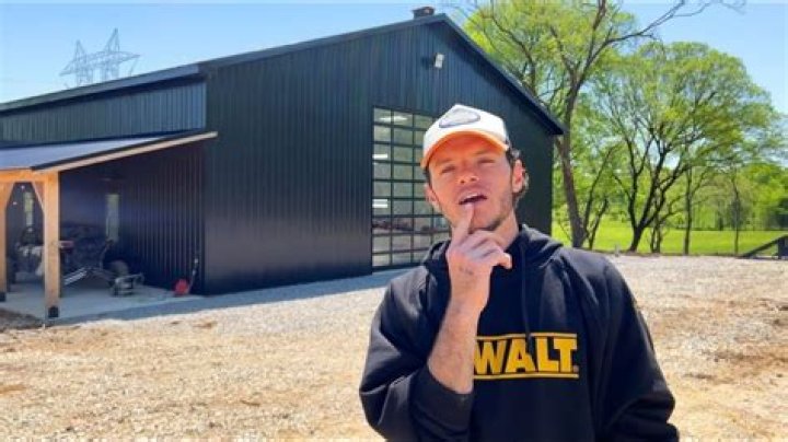 Where Does Whistlindiesel Live